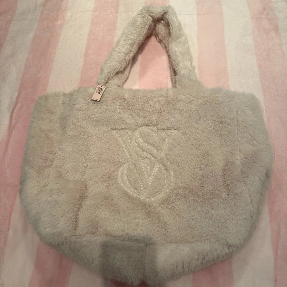 NEW Faux Fur Tote, Victoria Secret, One Size - Picture 2 of 5